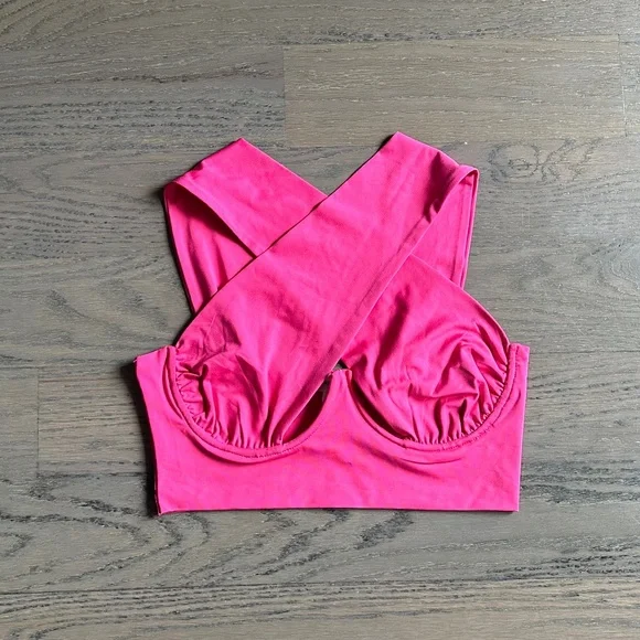 Superdown Kacie Cross Over Top - Picture 3 of 8